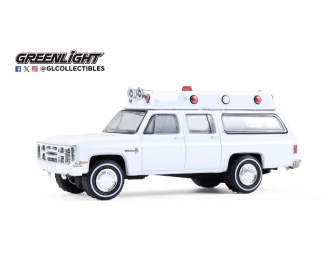 CHEVROLET Suburban K20 Custom Deluxe Ambulance 1983 White