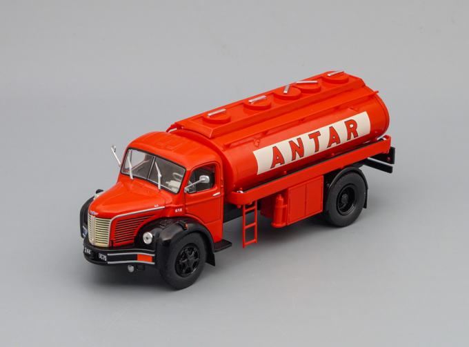 BERLIET GLR 8 a Citerne d'hydrocarbures 1954, red