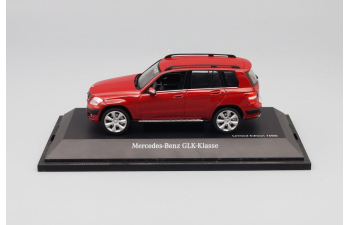 MERCEDES-BENZ GLK-Klasse, dark red