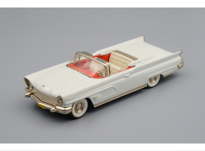 LINCOLN Continental Mark V Convertible (1960), white