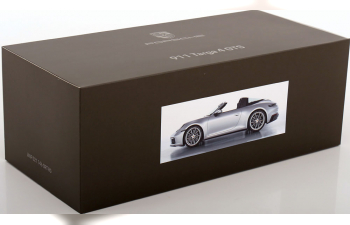 PORSCHE 911 (992) Targa 4 GTS (2021), silver
