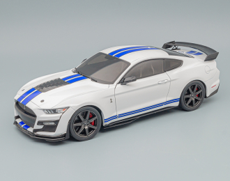 FORD GT500 Fast Track - 2020 (white / blue stripes)