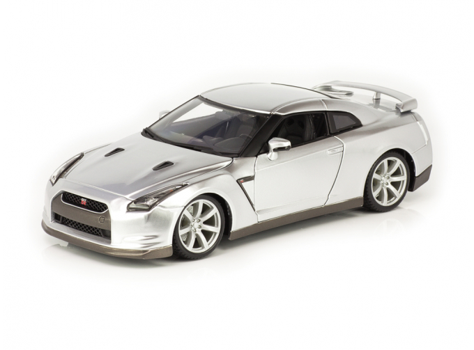 Nissan Skyline GTR R35 2009 серебристый