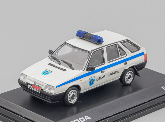 SKODA Forman Police Celni Sprava Station Wagon (1993), white / blue