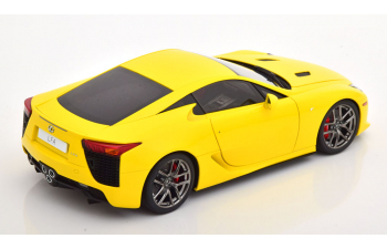 LEXUS LFA (2010), yellow