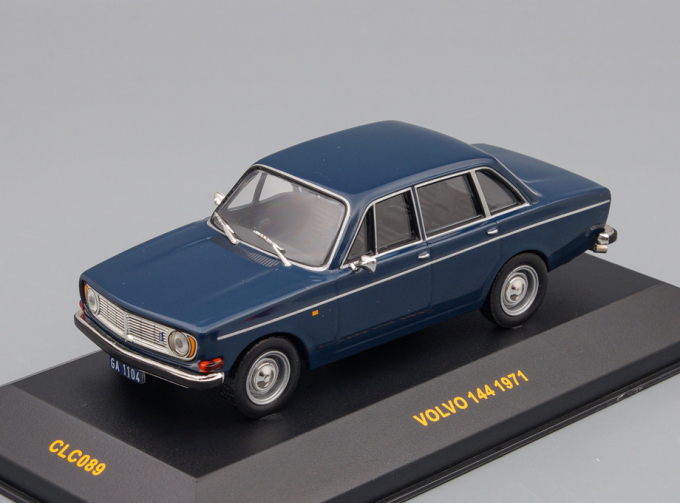 VOLVO 144 1971, blue