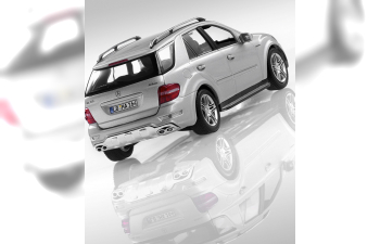 MERCEDES-BENZ ML 63 AMG W164 (2008), silver iridium