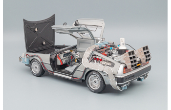 DeLOREAN DMC-12 Time Machine, Back to the Future Ultimate Edition