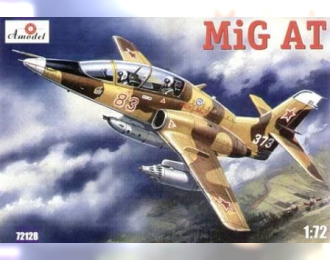 Сборная модель Российский учебно-тренировочный самолет МиГ-АТ