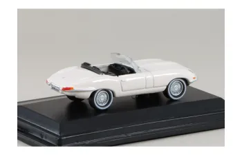 JAGUAR E-Type (1961), white