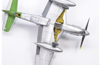 Сборная модель P-51D MUSTANG DUAL COMBO ROYAL CLASS