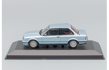 BMW 3er E30 Saloon (1986), lightblue-metallic