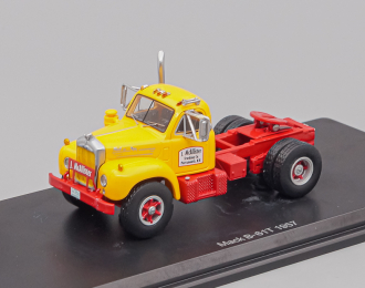 MACK B-61T towing vehicle (1957), yellow / red