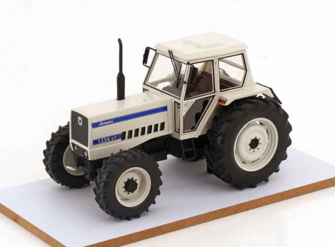 LAMBORGHINI 1256dt Tractor (1982), White