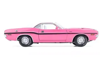 DODGE Challenger R/T Hardtop 440 Six Pack (1970) Panther Pink/Black/White