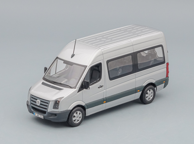 VOLKSWAGEN Crafter Minibus, silver