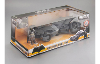 Batmobile "Batman vs Superman" 2016 with Batman figurine