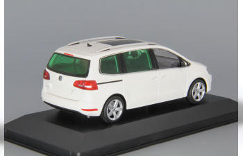 VOLKSWAGEN Sharan (2010), white