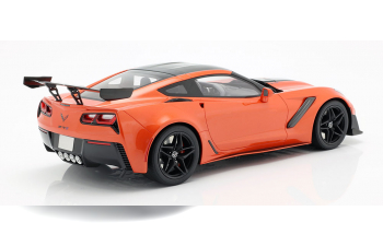 CHEVROLET Corvette (2019), orange/schwarz