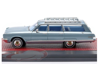 CHRYSLER Town & Country (1966), light blue metallic (crystal blue poly)