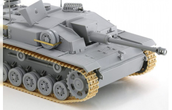 Сборная модель Немецкая САУ StuG. III F/8 ранняя (Италия 1943г.)