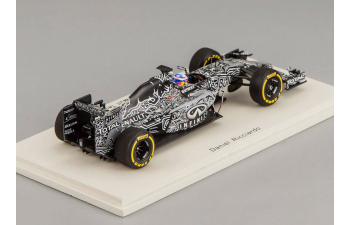 Red Bull RB11 Renault Test Car Infiniti Red Bull Racing Daniel Ricciardo (2015), black / white