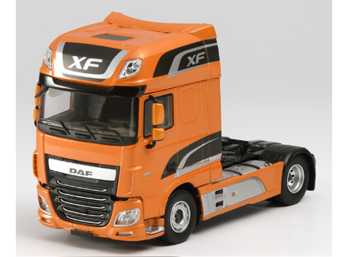 DAF XF Euro 6 Super Space седельный тягач (2016), orange