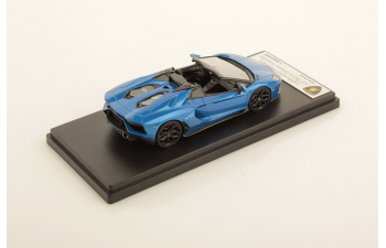 LAMBORGHINI Aventador Ultimae Roadster , blu tawaret