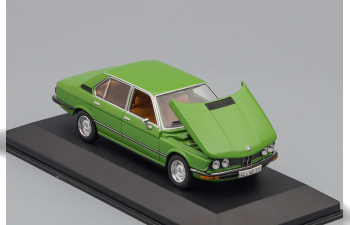 BMW 520 (E12) 1974, green