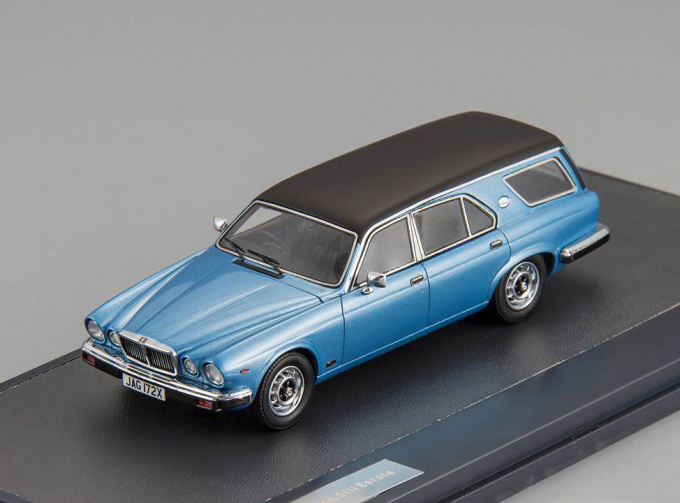 JAGUAR XJ SIII Estate Ladbroke-Avon (1980), metallic blue