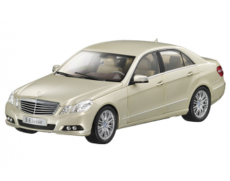 MERCEDES-BENZ E-Klasse Sedan Elegance W212 (2009), beige pearls