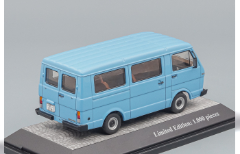 VOLKSWAGEN LT28 bus, blue