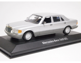 MERCEDES-BENZ 560SEL (W126), silver met.