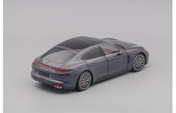 PORSCHE Panamera Turbo S (2020), grey metallic