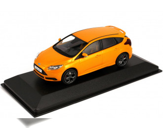 FORD Focus ST (2012), tangerine scream