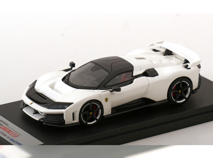 FERRARI F80 (2024), white black