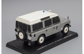 LAND ROVER Santana 109 Policia Armada 1976, grey / white