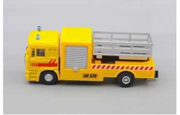 MAN F2000 Road Maintenance Truck, yellow