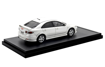 MAZDA Atenza Sports 23S (2002), snowflake white pearl mica
