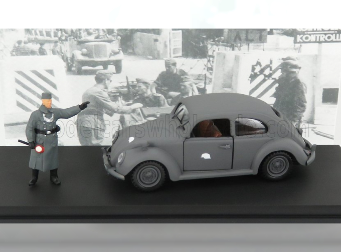 VOLKSWAGEN Kdf (1939) With Wehrmacht With Figures, Military Grey