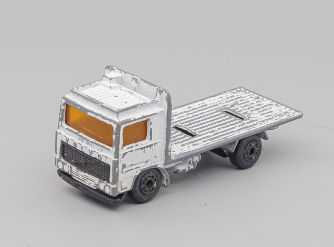 VOLVO Container Truck, white