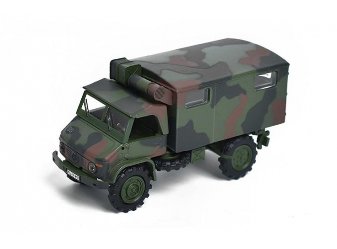 MERCEDES-BENZ Unimog S404 camouflage