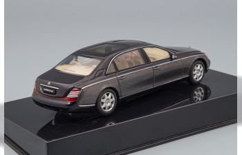 MAYBACH 62 Limousine W240 (2002-2012), caspian black / dark silver