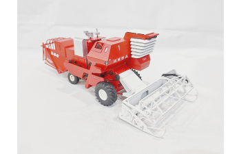 Сборная модель зерноуборочного комбайна СК-5М-1 "НИВА"