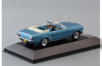 FORD MUSTANG Convertible (1965), light blue