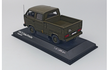 VOLKSWAGEN T3 Doka-Pritsche Bundeswehr (1983), хаки