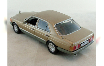 MERCEDES-BENZ 500 SE (1979), Mercedes-Benz Offizielle Modell-Sammlung 39, gold