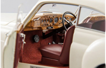 BENTLEY R-Type Continental (1954), beige