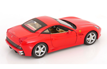 FERRARI California Convertible with removable Hardtop, scuderia-red