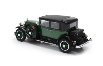 Cadillac 341A Town Sedan owned by Al Capone 1928 (green / black)